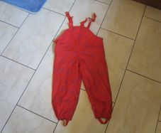 snow suit / wetsuit....suit boy or girl....4-6