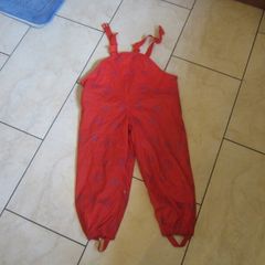 snow suit / wetsuit....suit boy or girl....4-6