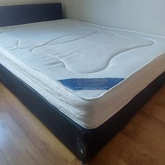 King size bed