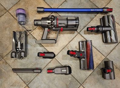 Dyson V11 absolute