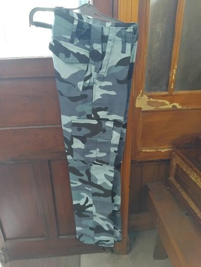 Waist Size 26 Midnight Camo Trs