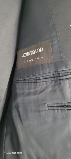 Men's John Taylor suit (EU 58R)
