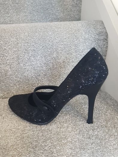 Debs Shoes. Big Clearout, Make An Offer