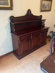 Side Board
