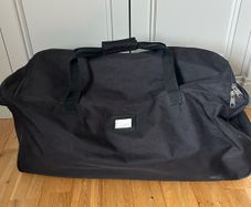 Large capacity black suitcase with wheels