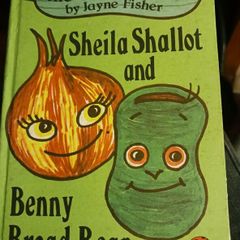 Ladybird/ Sheila Shallot& Benny Broadbean/ 1980/ scarce