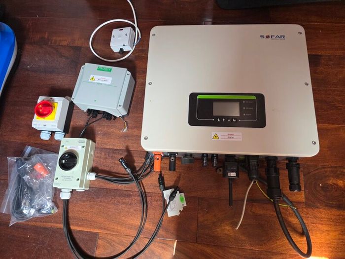 SOFAR HYD 3680-EP 3.68kW Hybrid Solar System + PVDivert - Perfect Working Condition