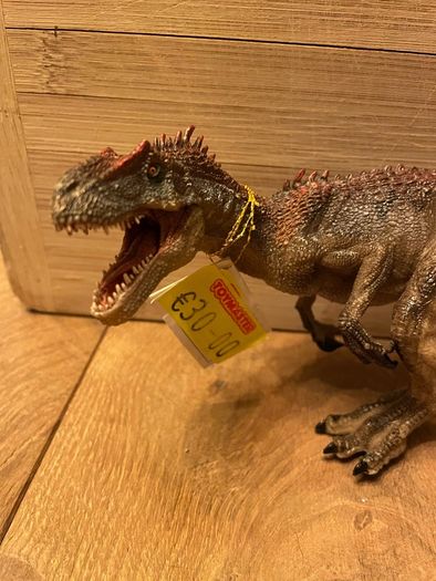 dinosaur figure toy Papo 55078 Allosaurus Figurine brand new