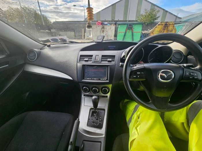 Mazda 3 axela