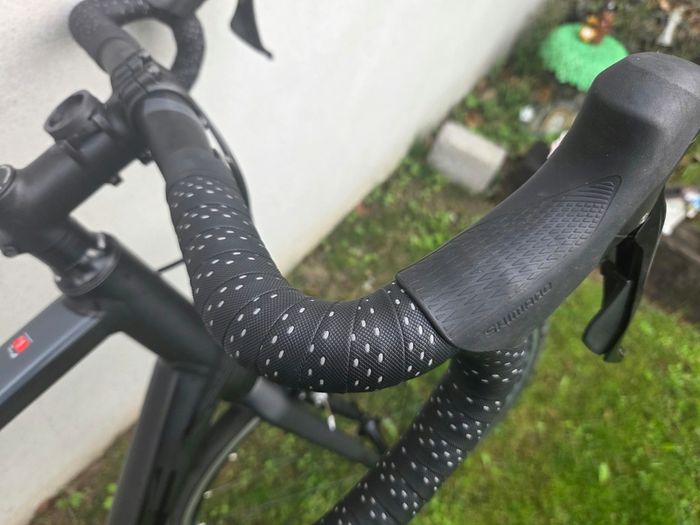 Cube attain road bike