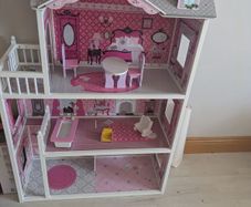 dolls house