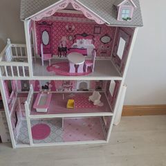dolls house