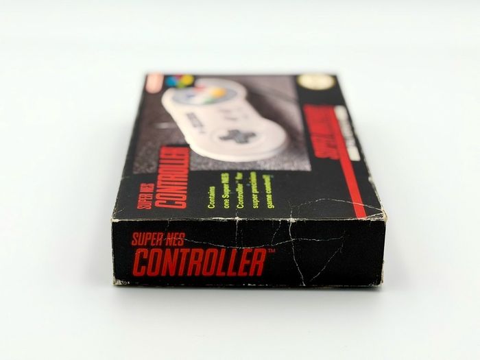 Nintendo SNES Official In-Store Promotional Controller Box