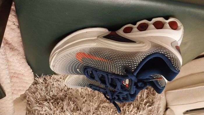 Nike size 4 perfect immaculate were 120