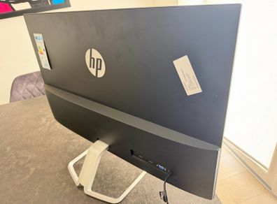 HP 32f Display. 31.55 inch