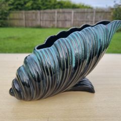 Classic Sylvac shell pottery mantle vase (mold number 399)