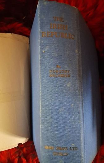The Irish Republic / Dorothy Macardle / Irish Press Ltd., / 1951