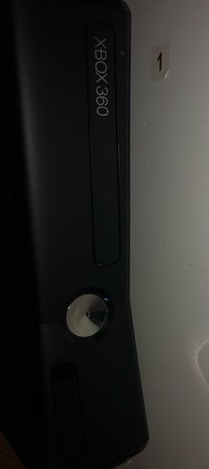 Xbox 360 S game console 4 GB