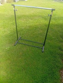 adjustable clothes rail