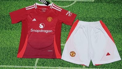 Manchester united home kids kit 10 to 11 age