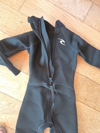 Immaculate Ripcurl Junior Wetsuit 10 yrs