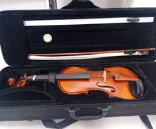 Violin 1/2 size