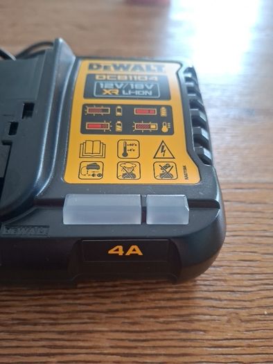 Dewalt Battery Charger DCB1104 12V/18V LI-ION XR (european plug)