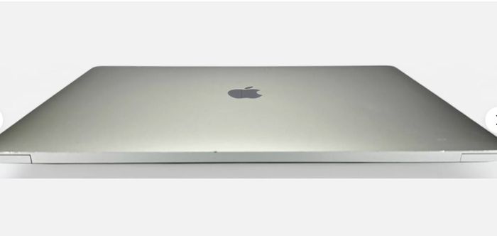 2019 Apple 15" MacBook Pro A1990 Touch Bar Intel i9 9th Gen 32GB RAM 500GB SSD