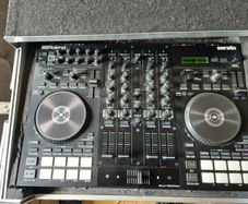 Dj equipment