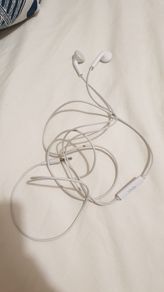 vivo white wired headphones earphones