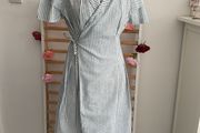 dress Bnwt vintage inspired wrap dress size small 8/10 midi short sleeve dress