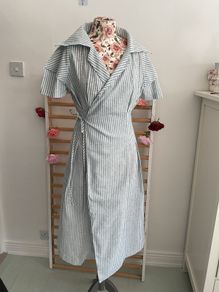 dress Bnwt vintage inspired wrap dress size small 8/10 midi short sleeve dress