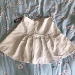 ladies skirt new with tag size 6