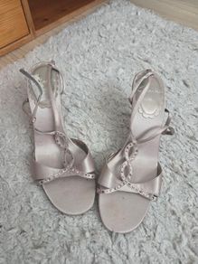 Ladies shoes