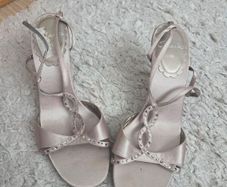 Ladies shoes