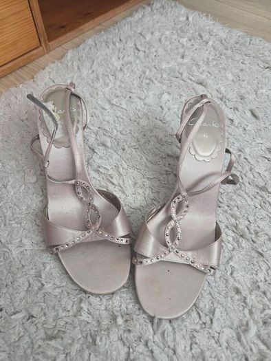 Ladies shoes