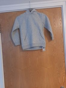 Dunnes  Stores  Hoodie  With Hood. Age 5-6 years B.N.W.T.