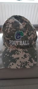 Military style cap barely worn