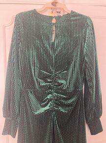 green dress