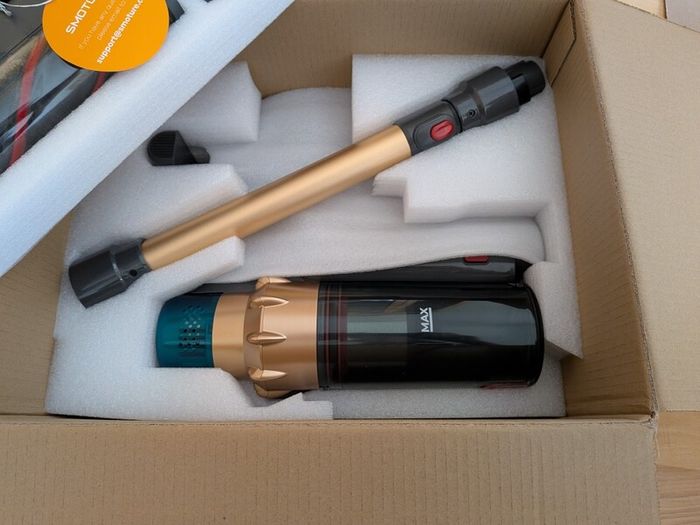 Smoture cordless vacuum cleaner - practically brand new