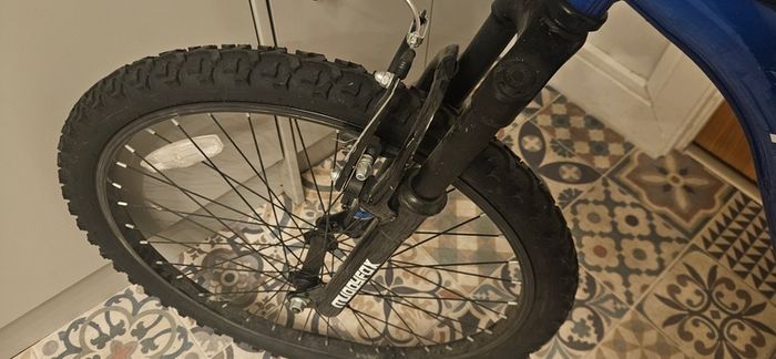 Muddyfox Typhoon Kids Mountain Bike 24"