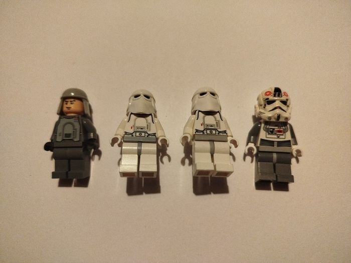 Lego Star Wars Minifigures (set 8084)