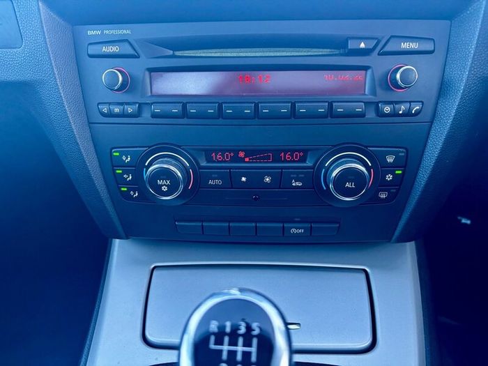 Bmw 320d Coupe (e92 Se Highline) Manual