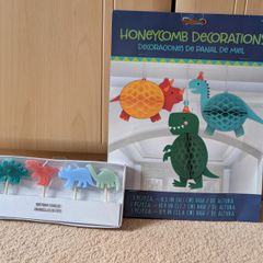 Dinosaur party decorations