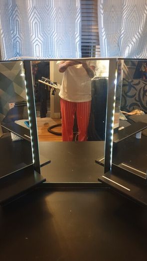 bedroom mirror