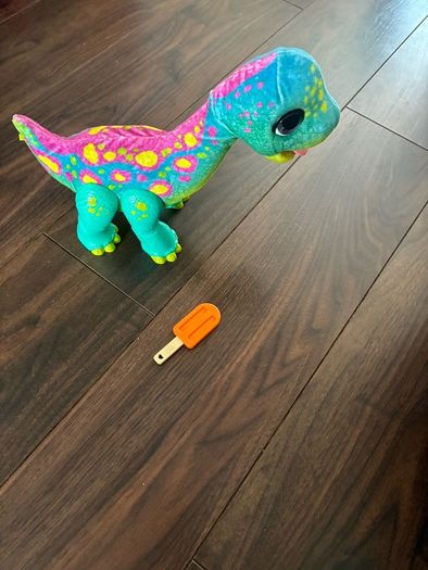 Fur real Sam the snackin bronto