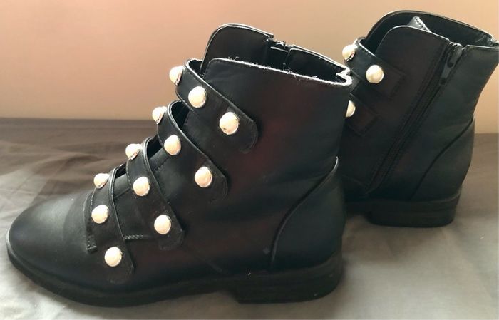 Girls boots
