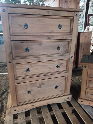 Corona 4 Drawer Chest