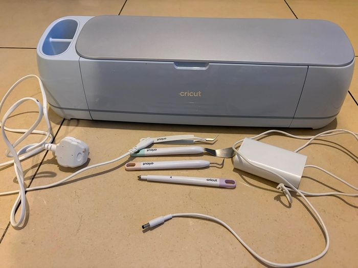 Cricut Maker 3 - bundle 2026 model