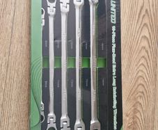 ratchet spanner sets